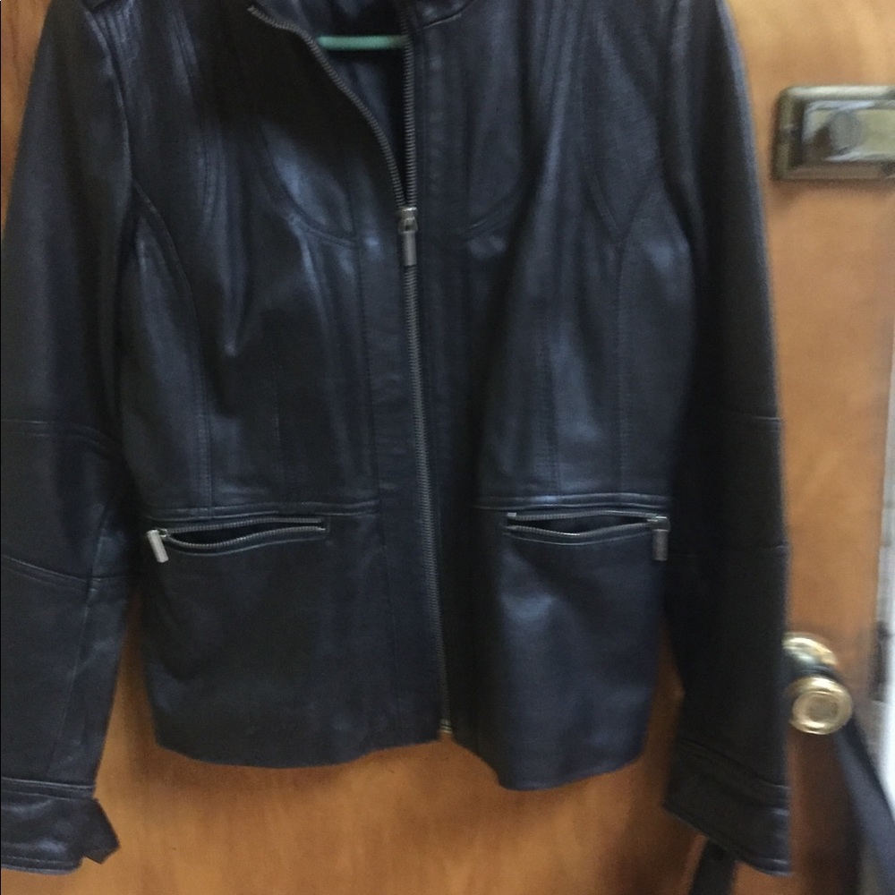 Light weight leather jacket